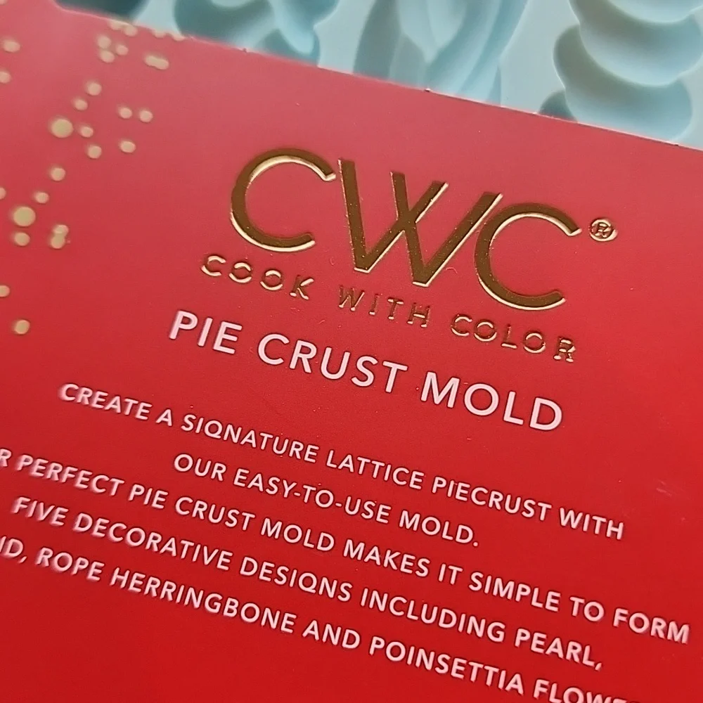 Holiday Pie Crust Mold